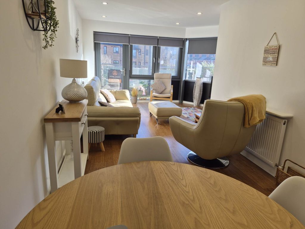 Property photo 2 of 21