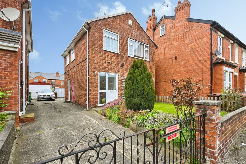 Property photo 1 of 15