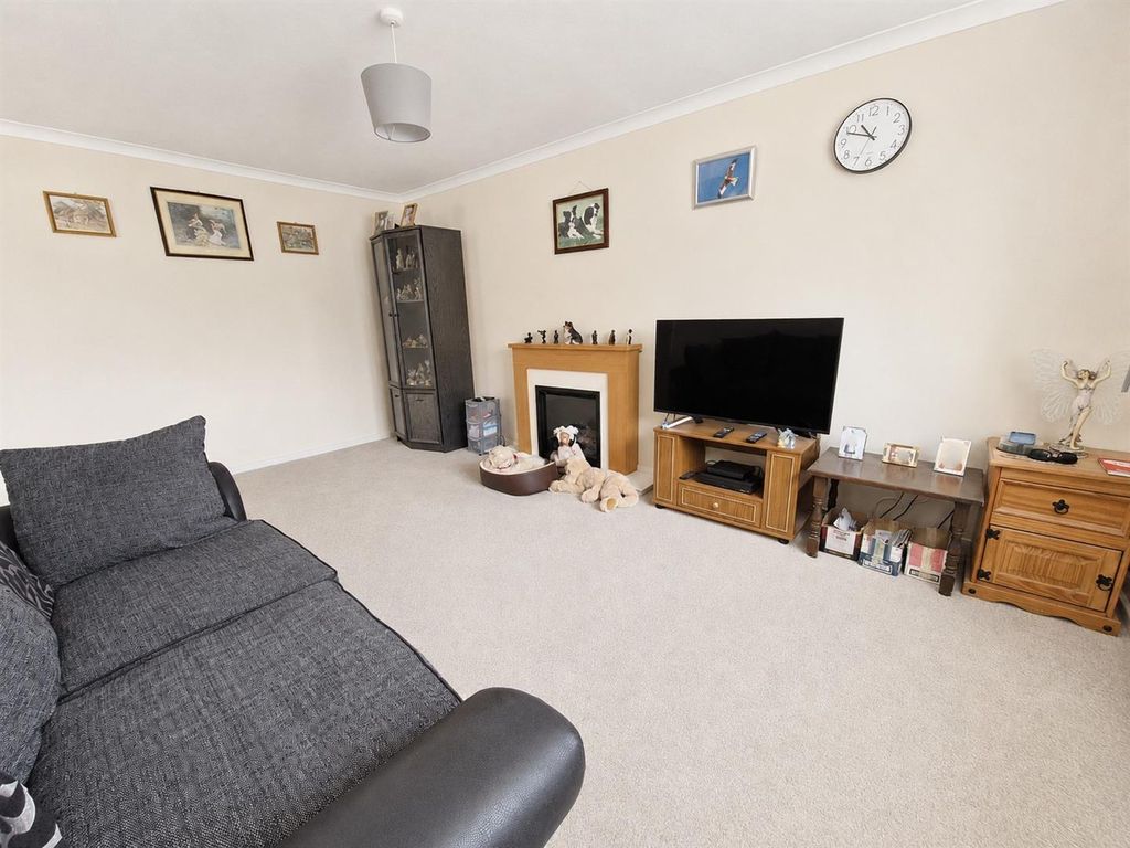Property photo 3 of 15