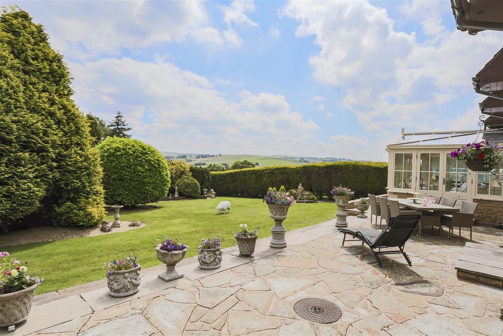 Property photo 3 of 52 51