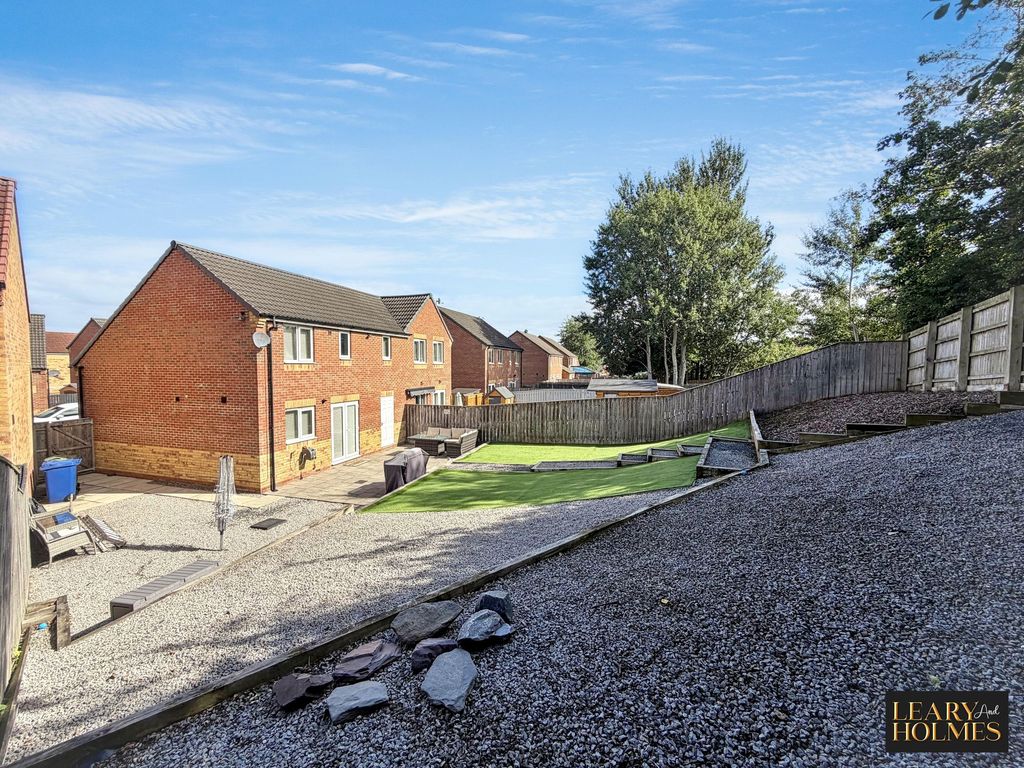 Property photo 2 of 29