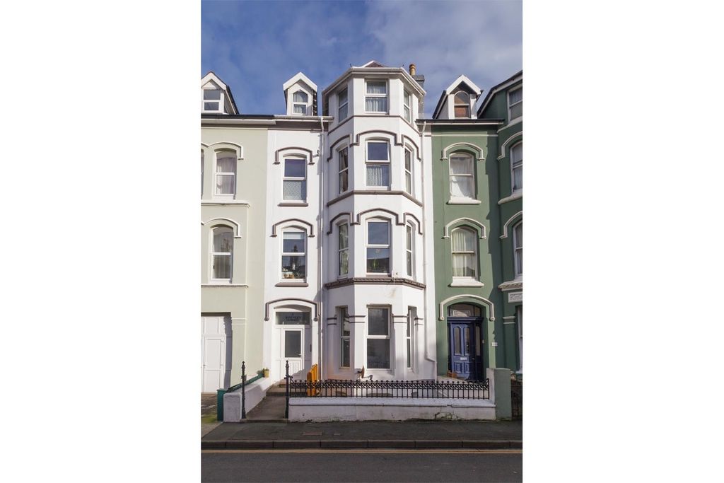 Property photo 3 of 27 Quickies-1.Jpg