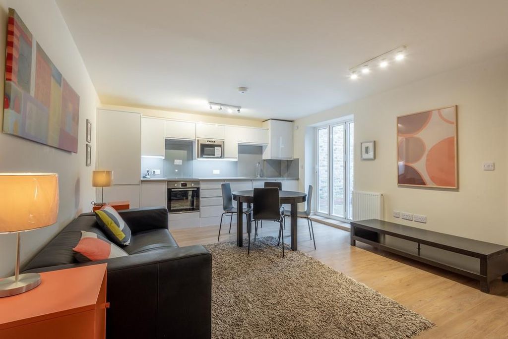 Property photo 1 of 11 Image