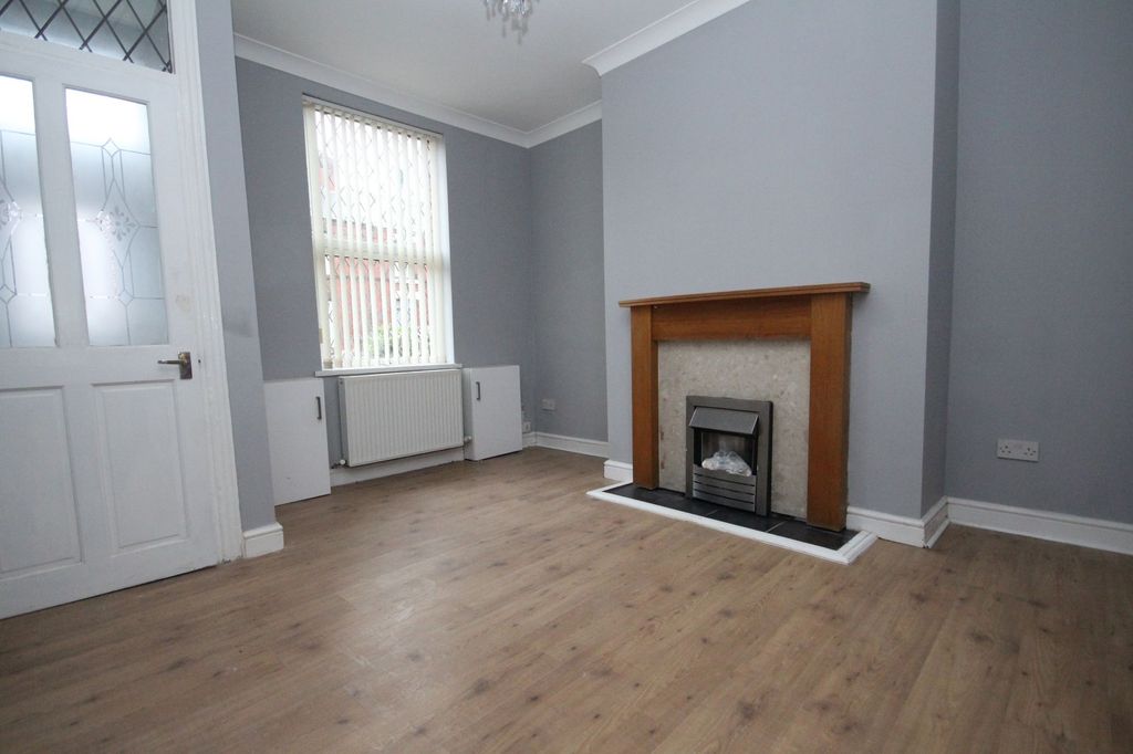 Property photo 3 of 9