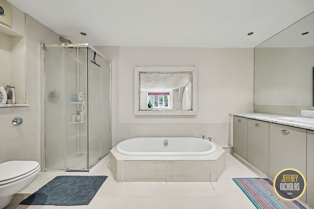 Additional image 6 of 3 bed maisonette for saleLiverpool Road, London N1