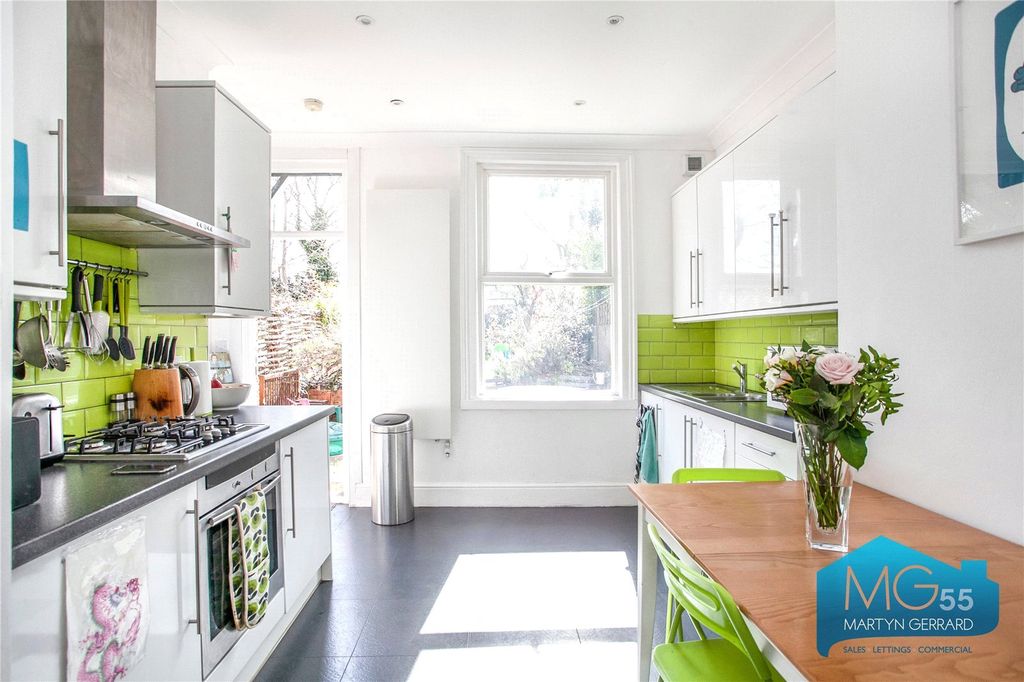 Property photo 3 of 12 Picture No. 02