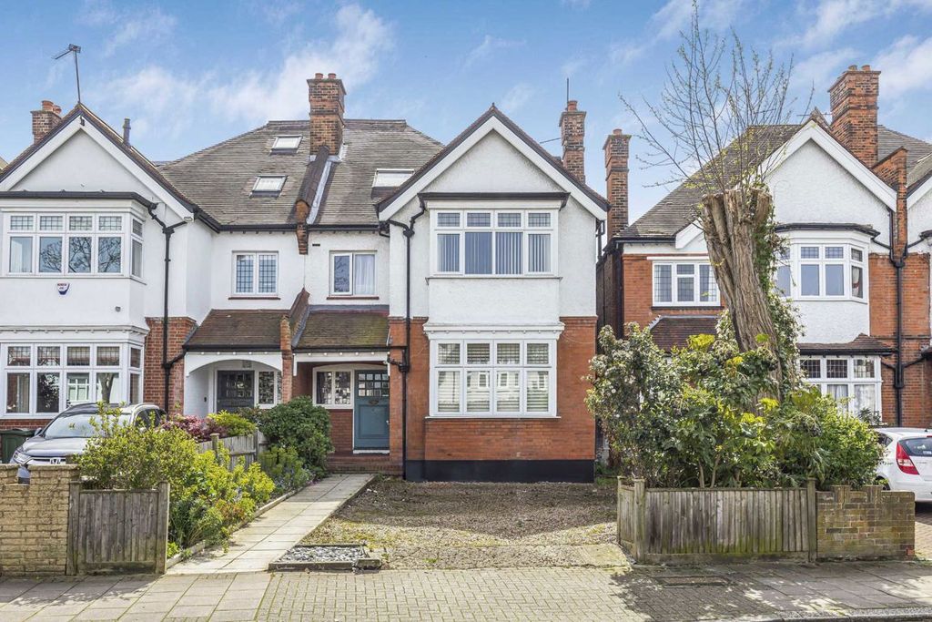 Property photo 1 of 8