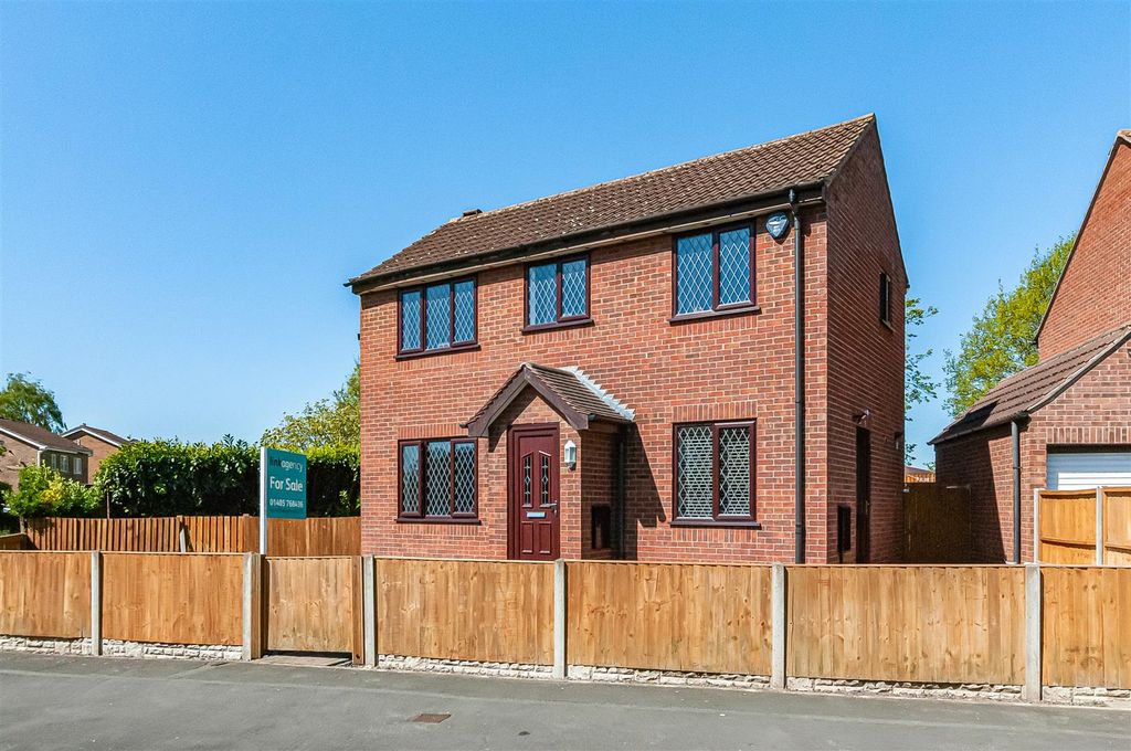 Property photo 1 of 24 138 Westbourne Road21.Jpg