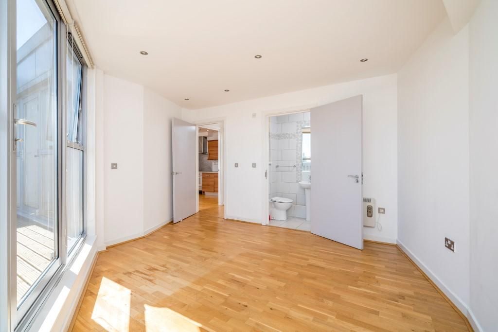 Property photo 3 of 8