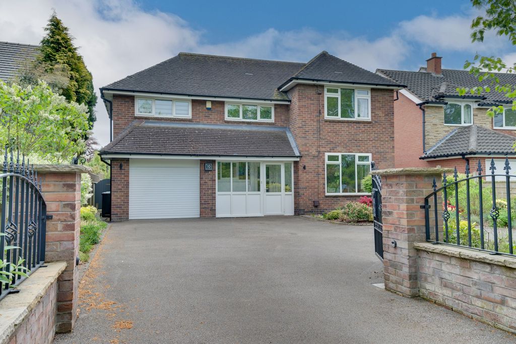 Property photo 1 of 42