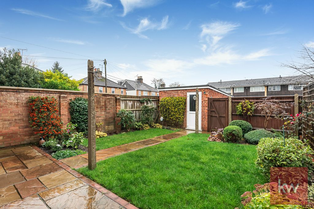 Property photo 2 of 23