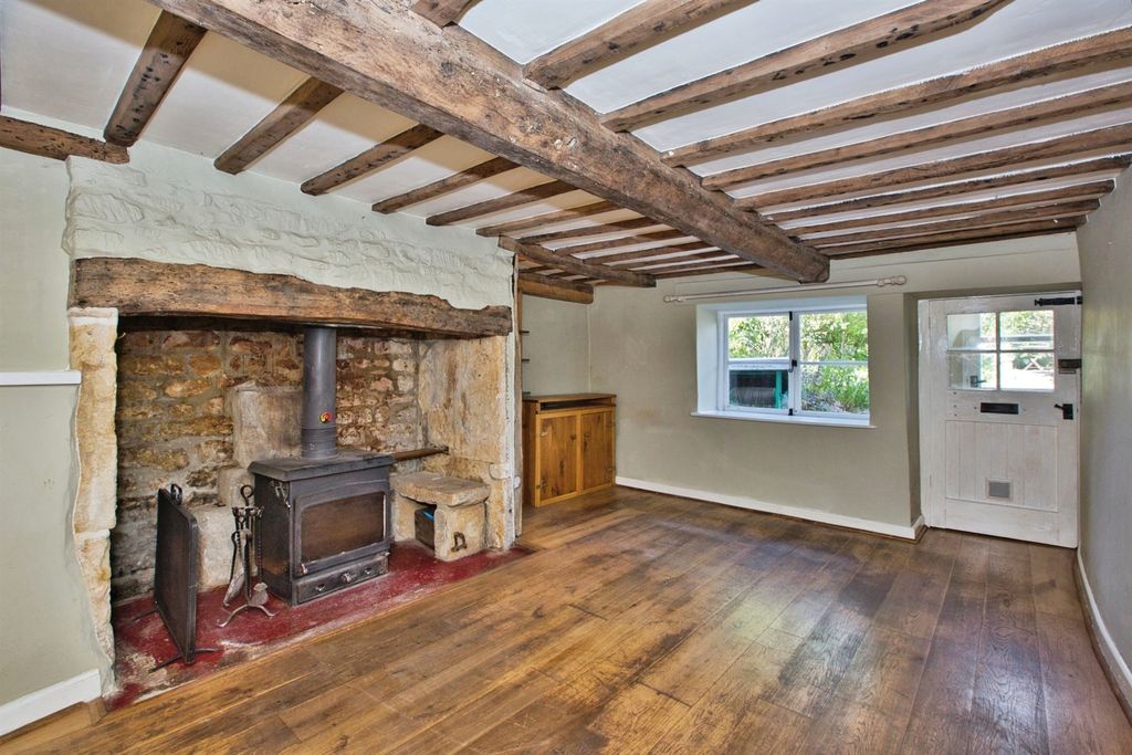 Property photo 2 of 24