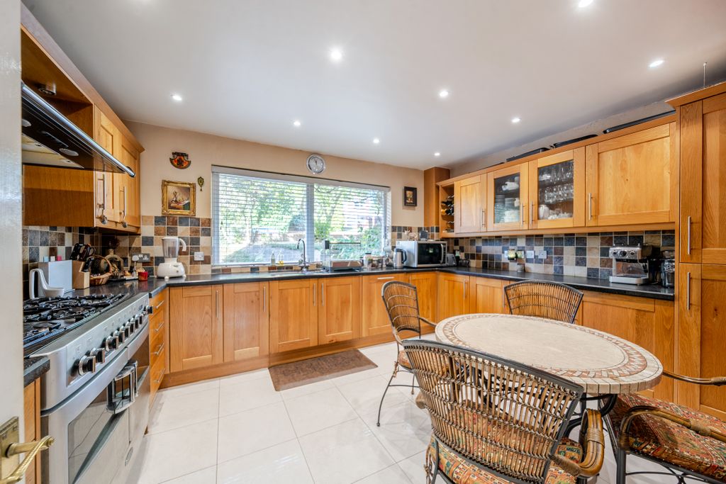 Property photo 3 of 15