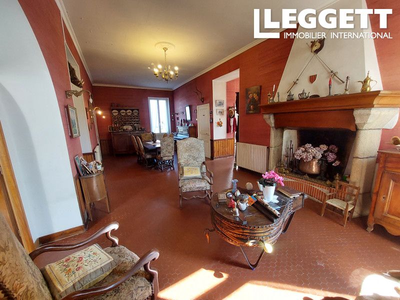 Property photo 2 of 10