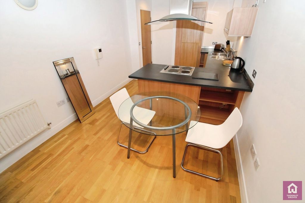 Property photo 2 of 12 Pbox-Img.Jpg