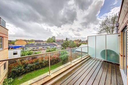 Property photo 1 of 7 Lyn04 Balcony New Small.Jpg