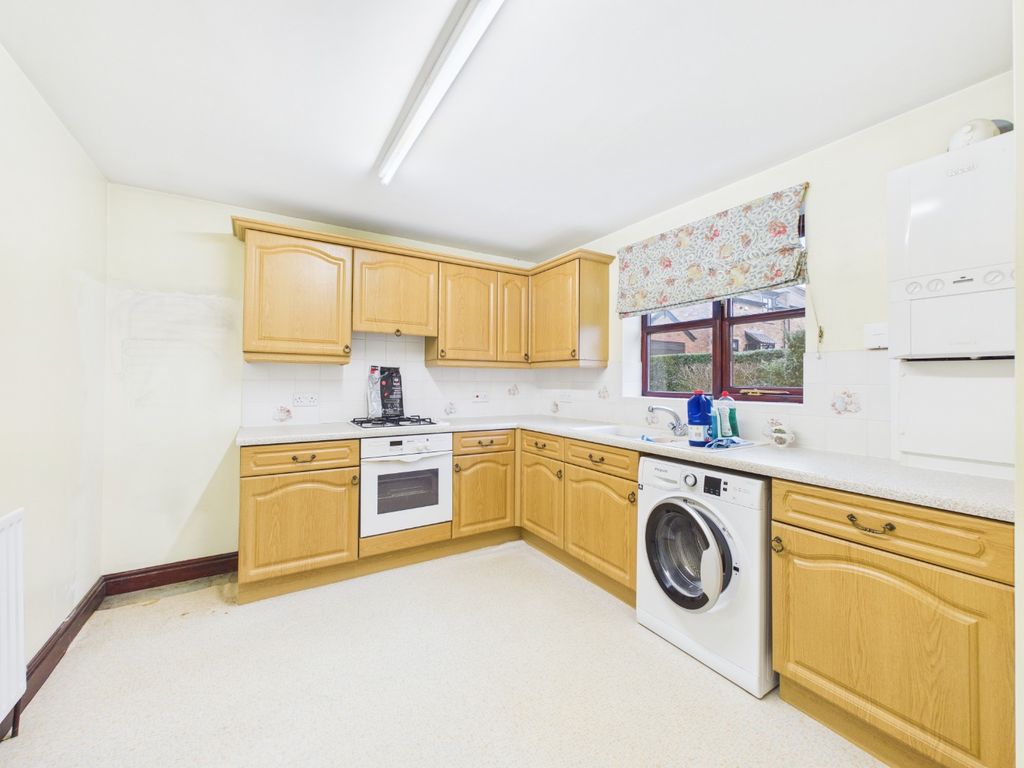 Property photo 2 of 12 4858777