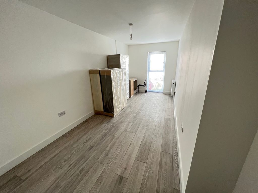 Property photo 2 of 10 Images