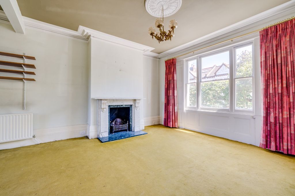 Property photo 3 of 16