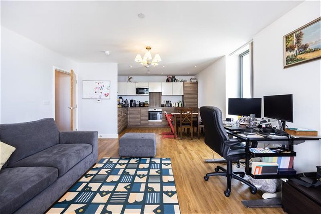 Property photo 1 of 13 (Main)