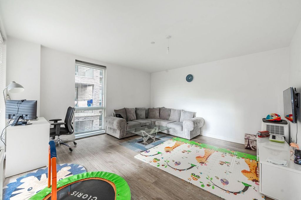 Property photo 2 of 10