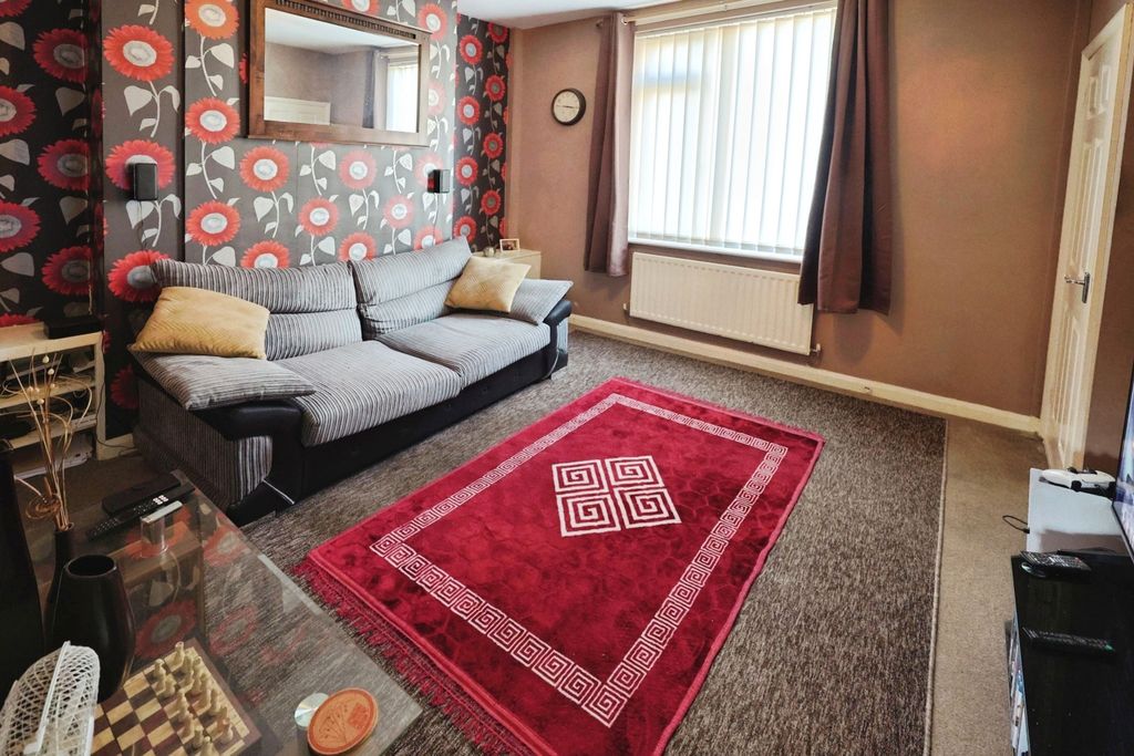 Property photo 2 of 10 Pbox-Img.Jpg