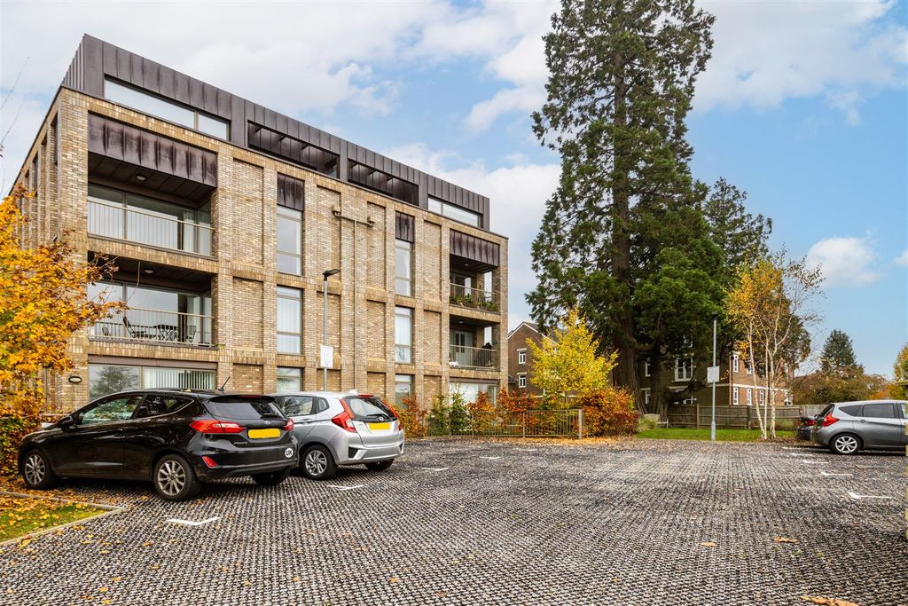 Additional image 4 of 2 bed flat for saleChurch Road, Haywards Heath RH16