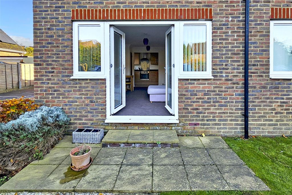 Property photo 2 of 11 Picture No. 14