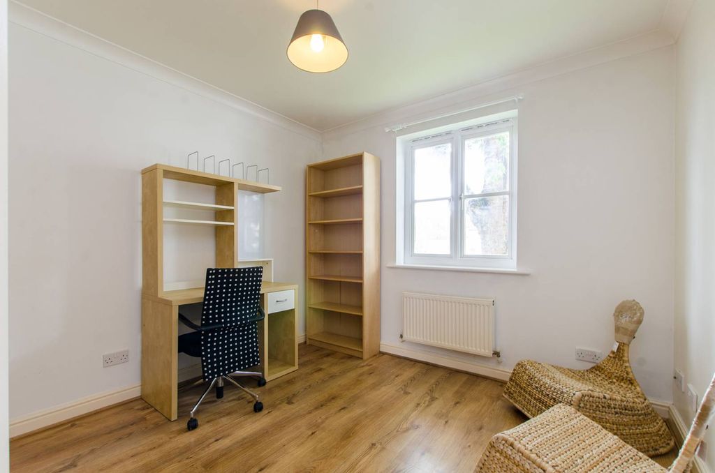 Property photo 3 of 8