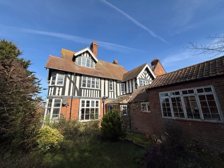 Property photo 2 of 26