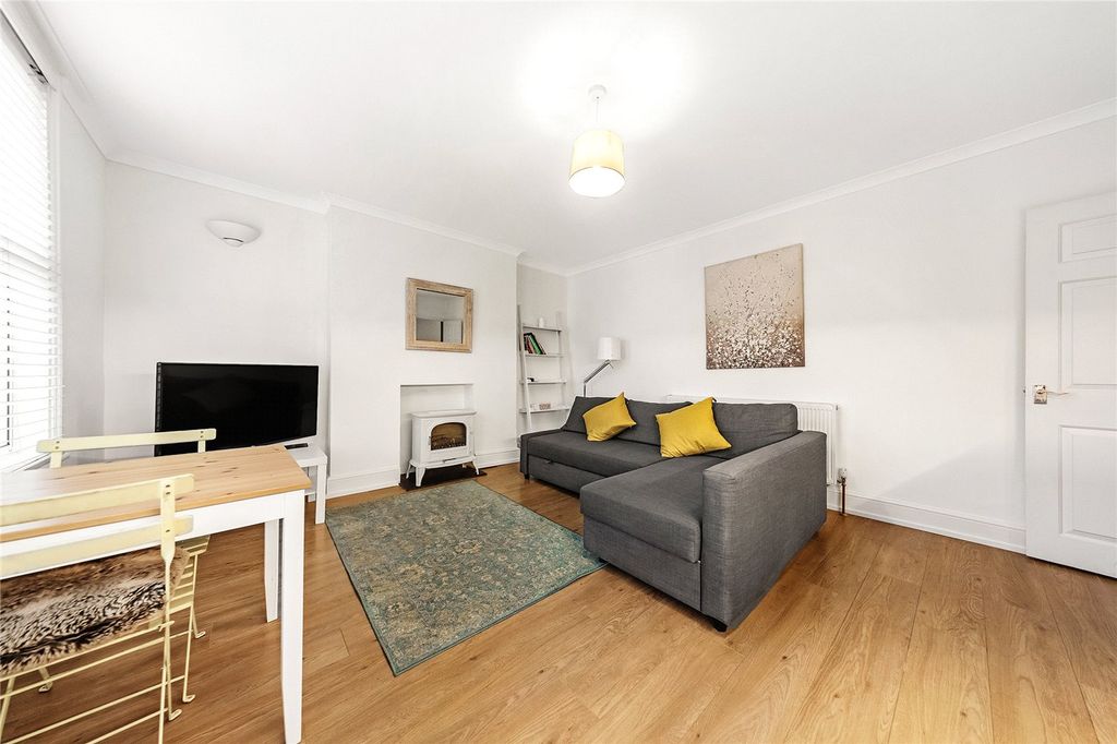 Property photo 2 of 19 Picture No. 34