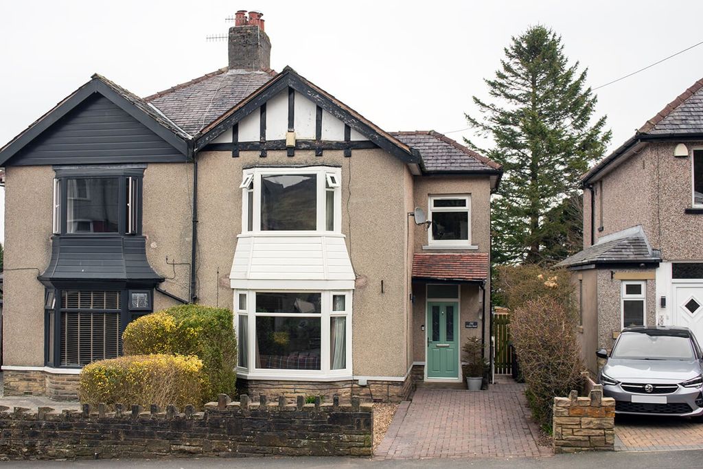 Property photo 1 of 20 4003961
