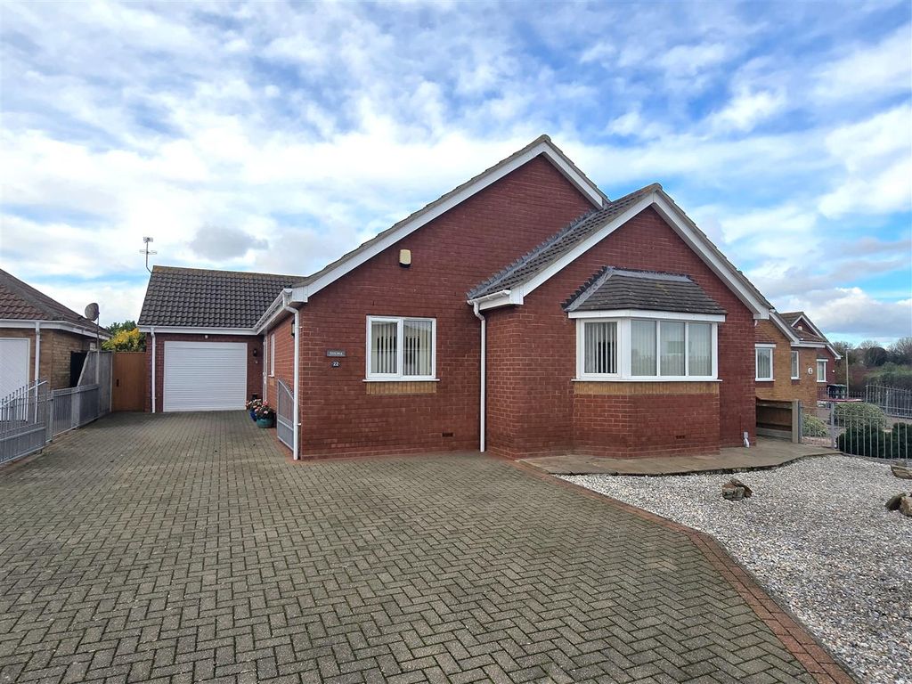 Property photo 1 of 17 Front