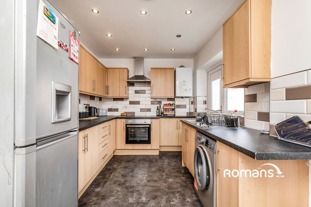 Property photo 2 of 11 Pbox-Img.Jpg