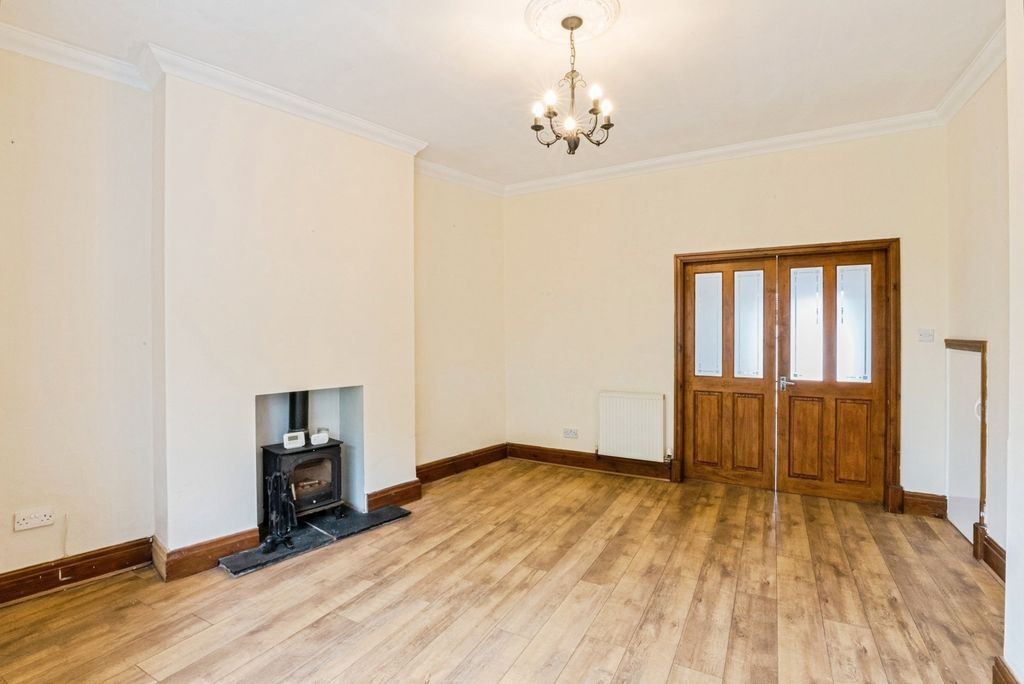Property photo 3 of 20 Pbox-Img.Jpg