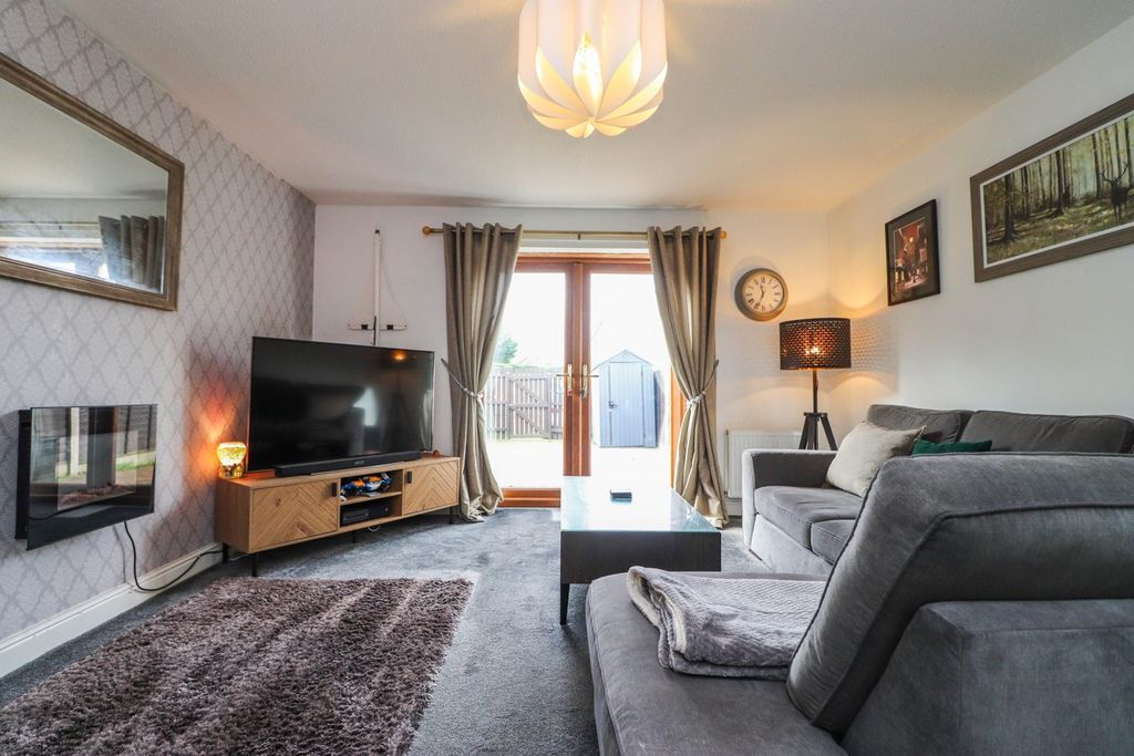 Property photo 3 of 13 Dining Lounge