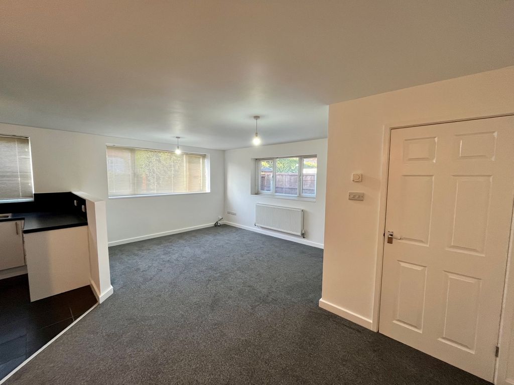 Property photo 3 of 8 Image