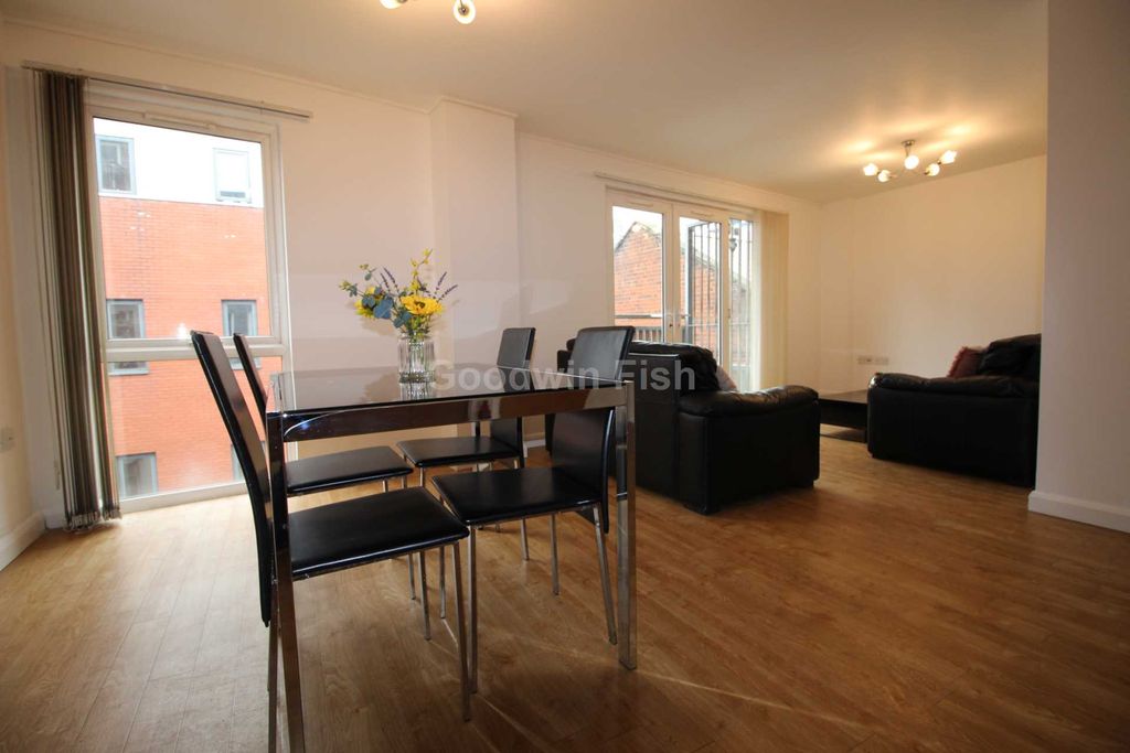 Property photo 2 of 9