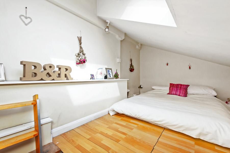 Property photo 1 of 4