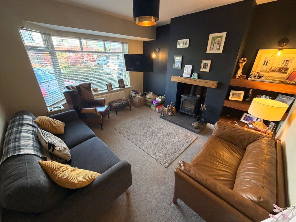 Property photo 2 of 34 Picture No. 27