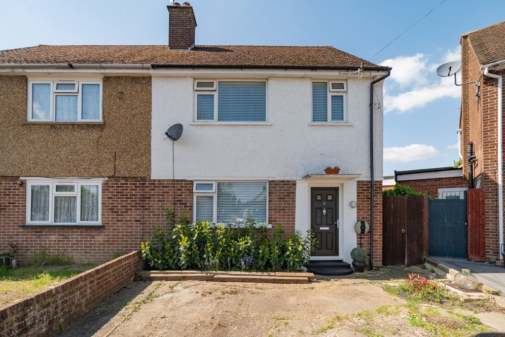Property photo 2 of 12