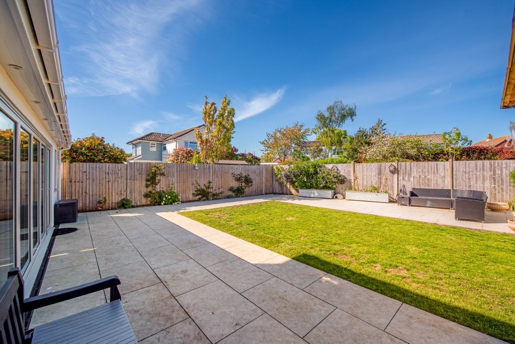 Property photo 2 of 41