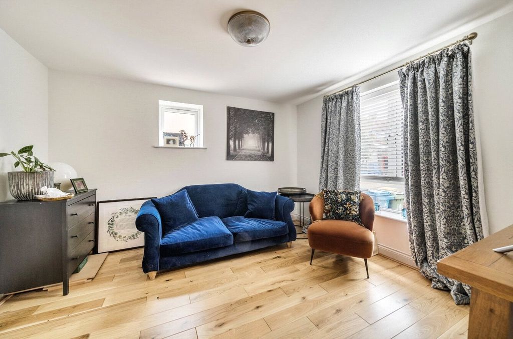 Property photo 3 of 17 Picture No. 03