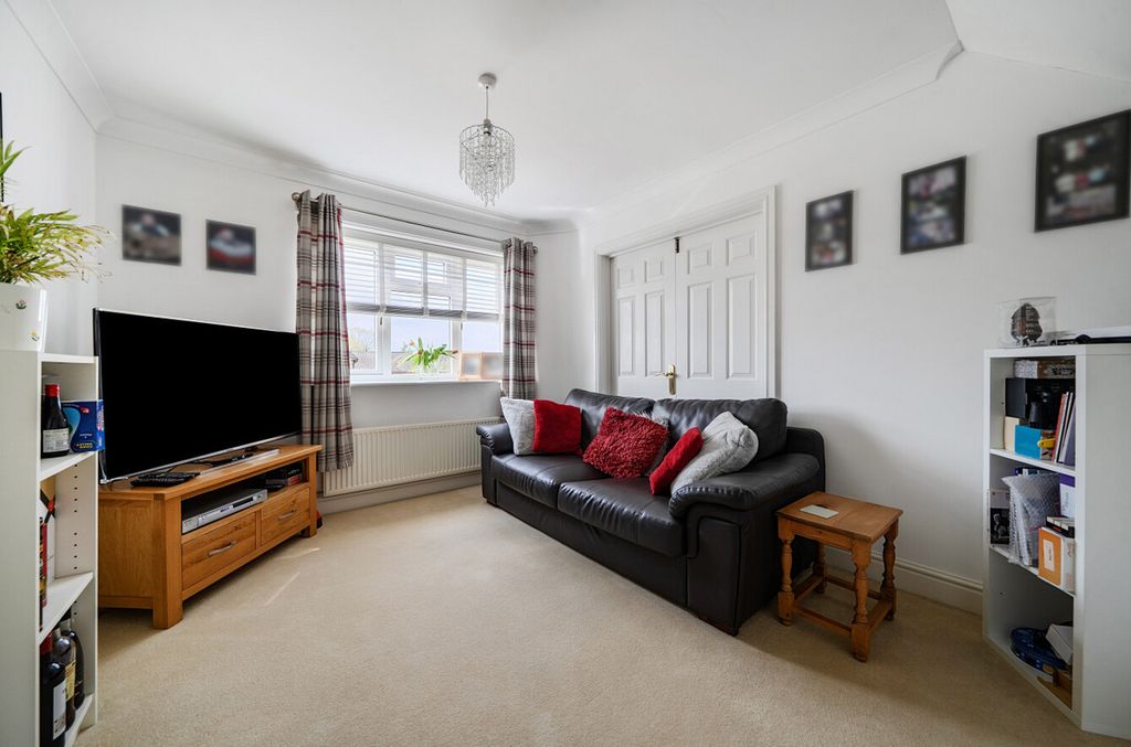 Property photo 3 of 18
