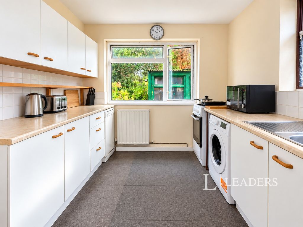 Property photo 2 of 11 Pbox-Img.Png