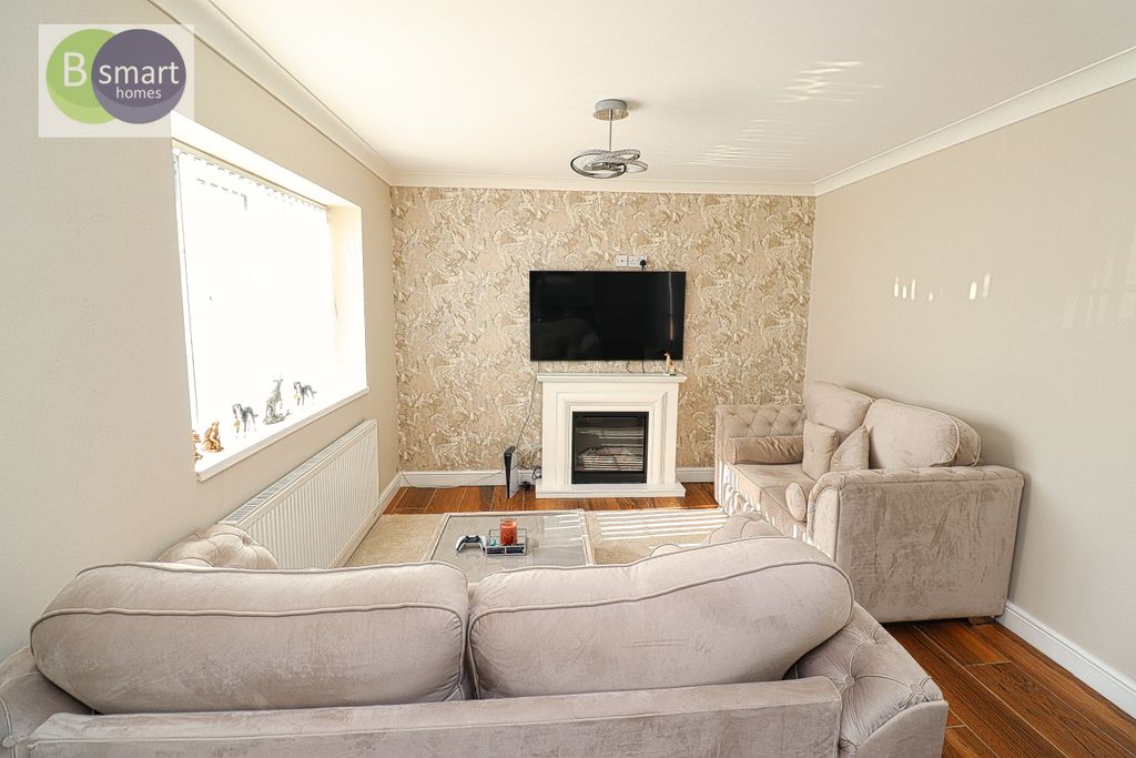 Property photo 3 of 15 Img_5106