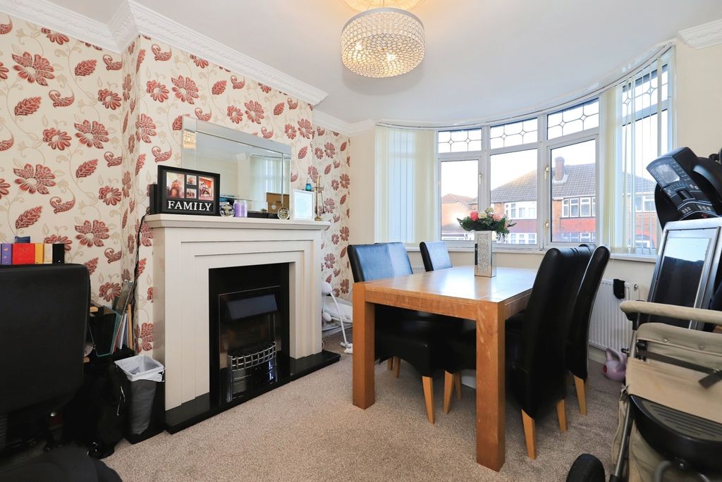 Property photo 3 of 17 Pbox-Img.Jpg