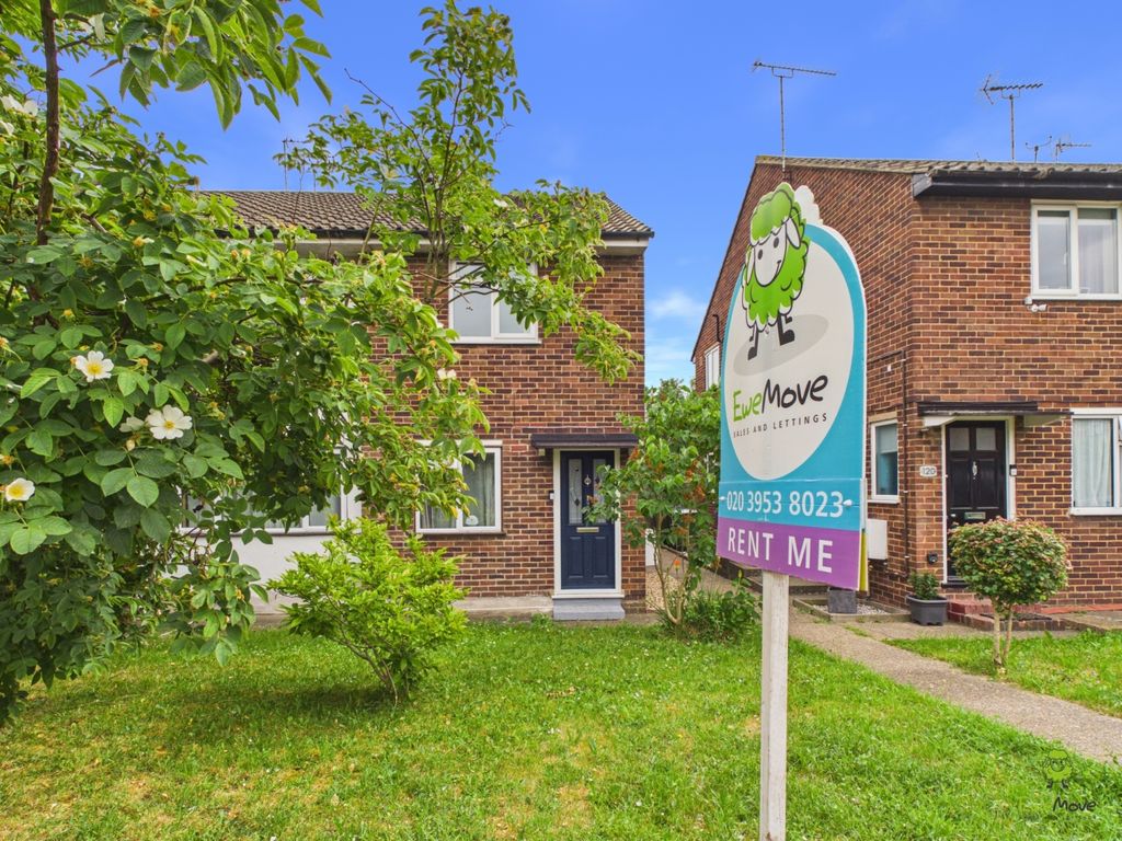 Property photo 1 of 8 Front Aspect Presented By James Hillier Of Ewemove
