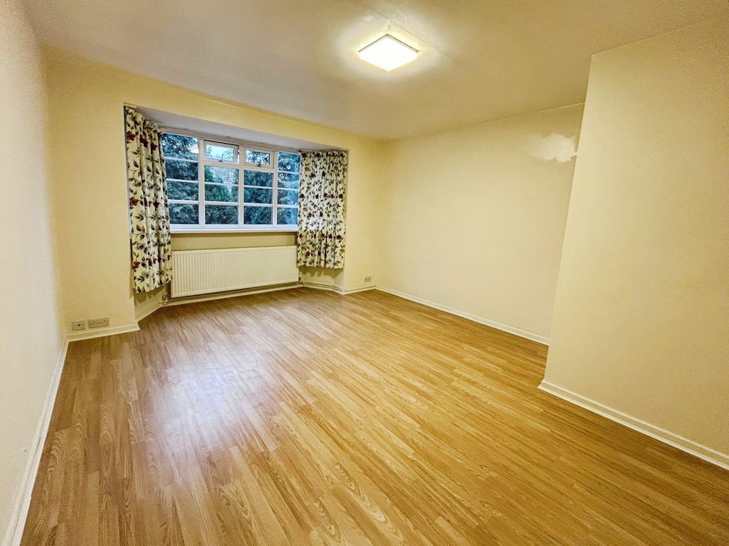 Property photo 2 of 7 Picture No. 11