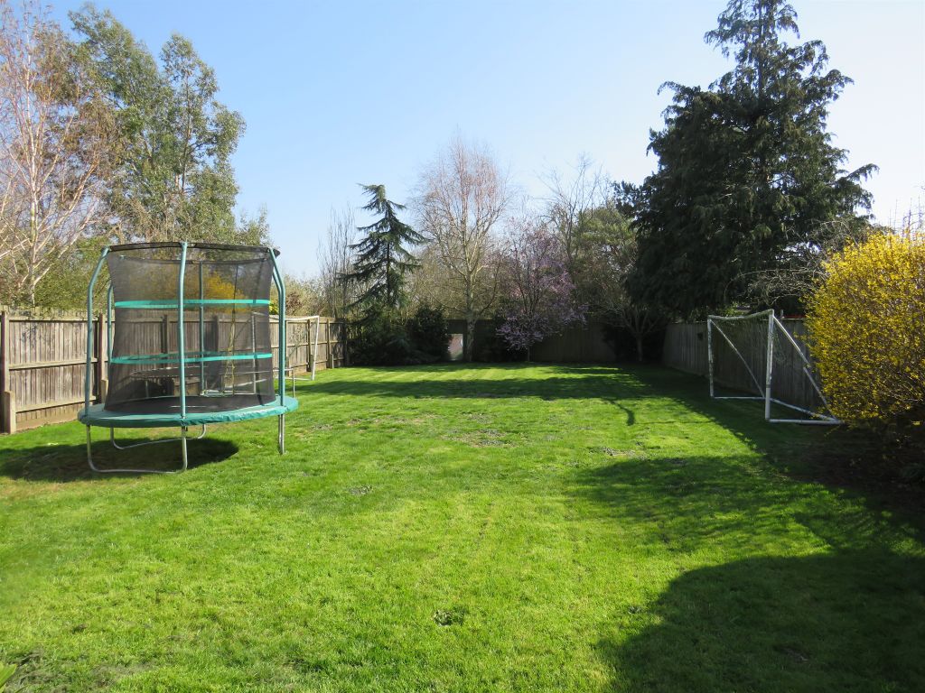 Property photo 3 of 24